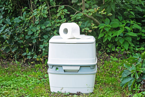 Best Porta potty rental near me  in Ives Estates, FL
